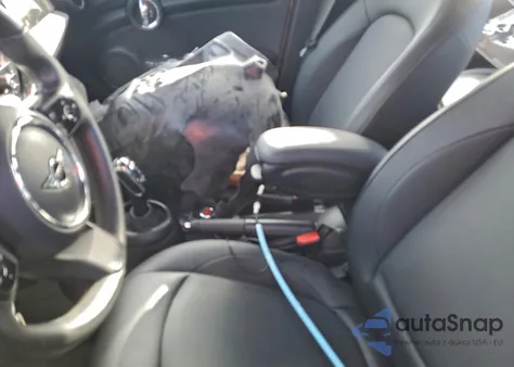 2022 Mini Cooper z USA, uszkodzony, nr VIN WMW33DK06N2R90945